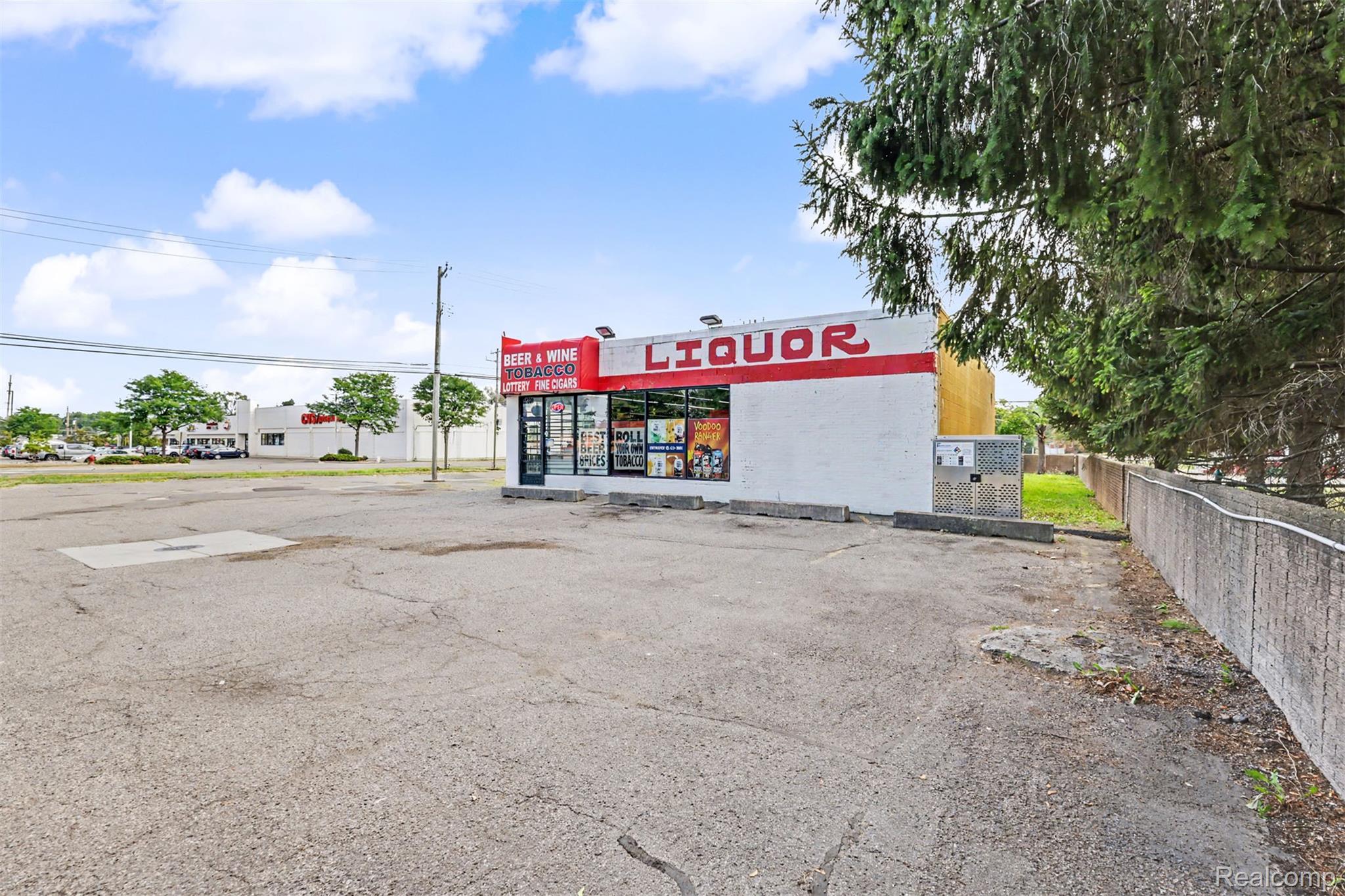 22200 MIddlebelt