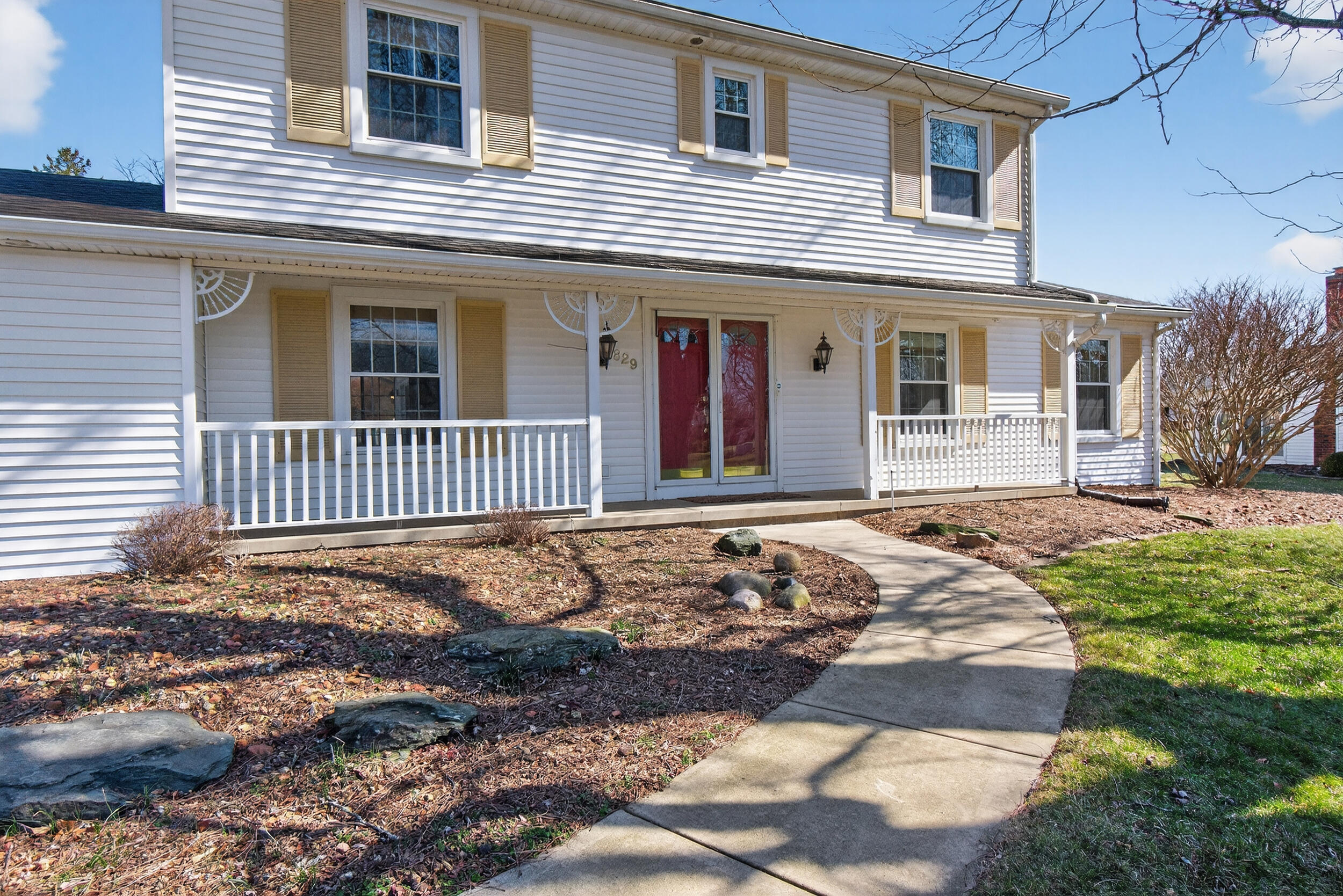 829 Thorntree Boulevard