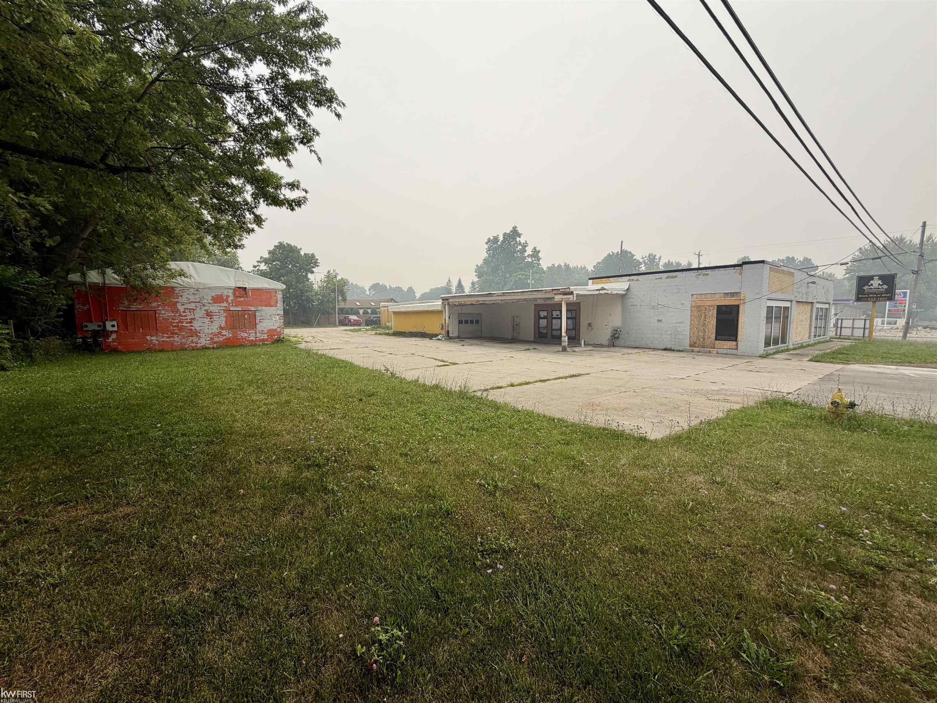 6006 N State Road