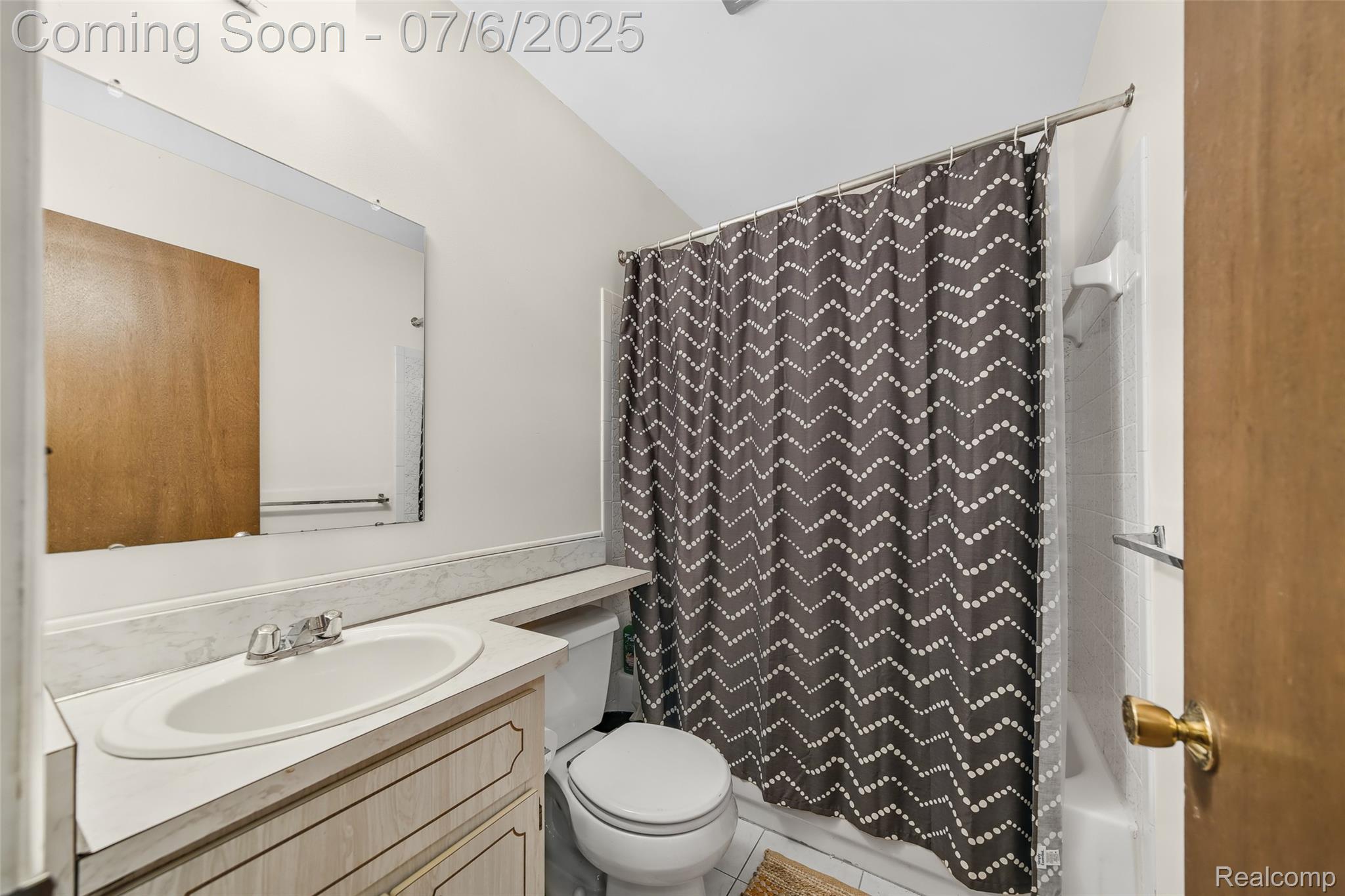 Rochester Hills City, Michigan 48309, United States, 3 Bedrooms Bedrooms, ,3 BathroomsBathrooms,Residential,Coming Soon,164375