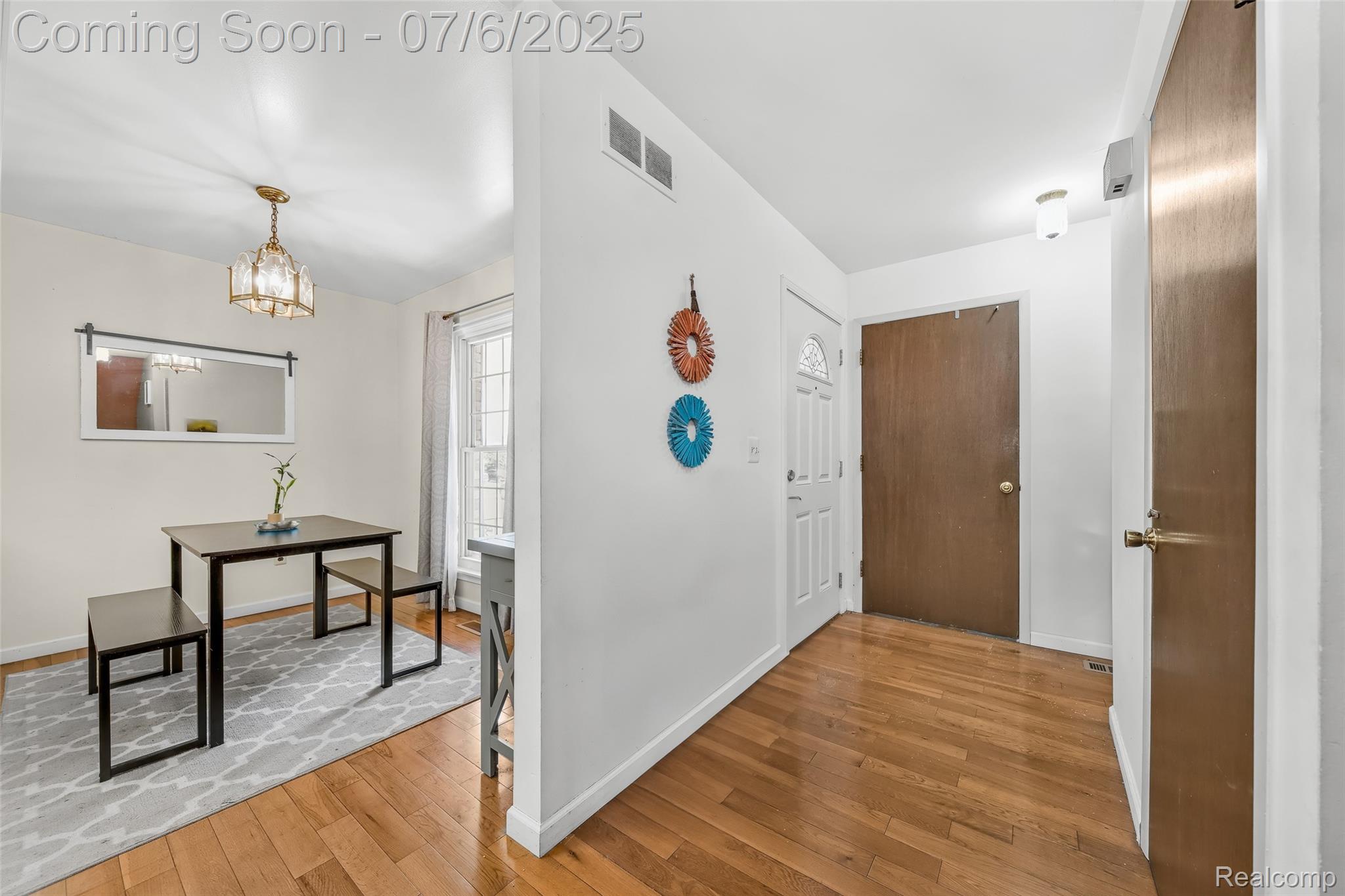 Rochester Hills City, Michigan 48309, United States, 3 Bedrooms Bedrooms, ,3 BathroomsBathrooms,Residential,Coming Soon,164375