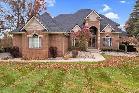 10088 Rosemarie Run Brighton City MI 48114