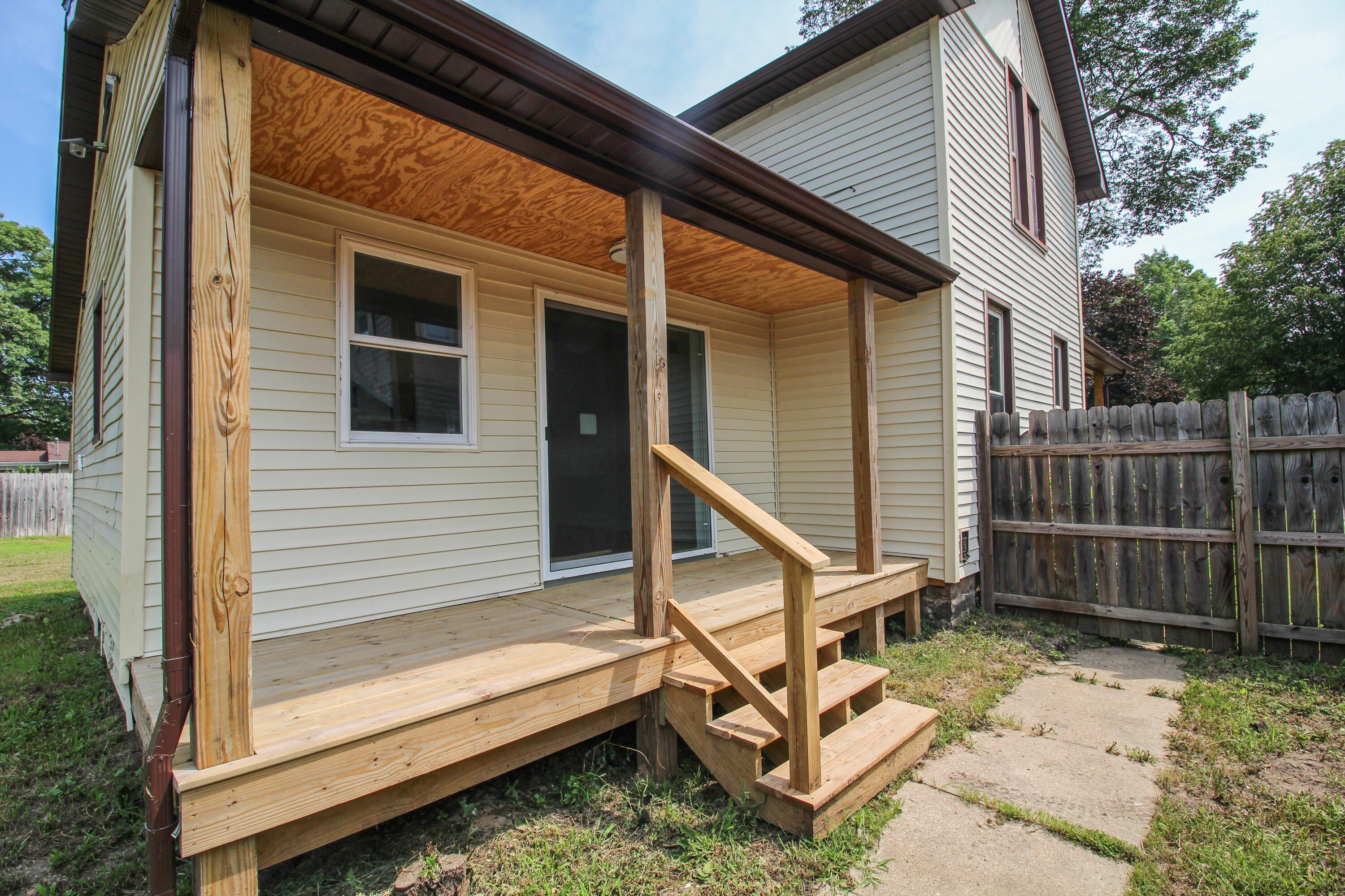 112 N Andrews Street
