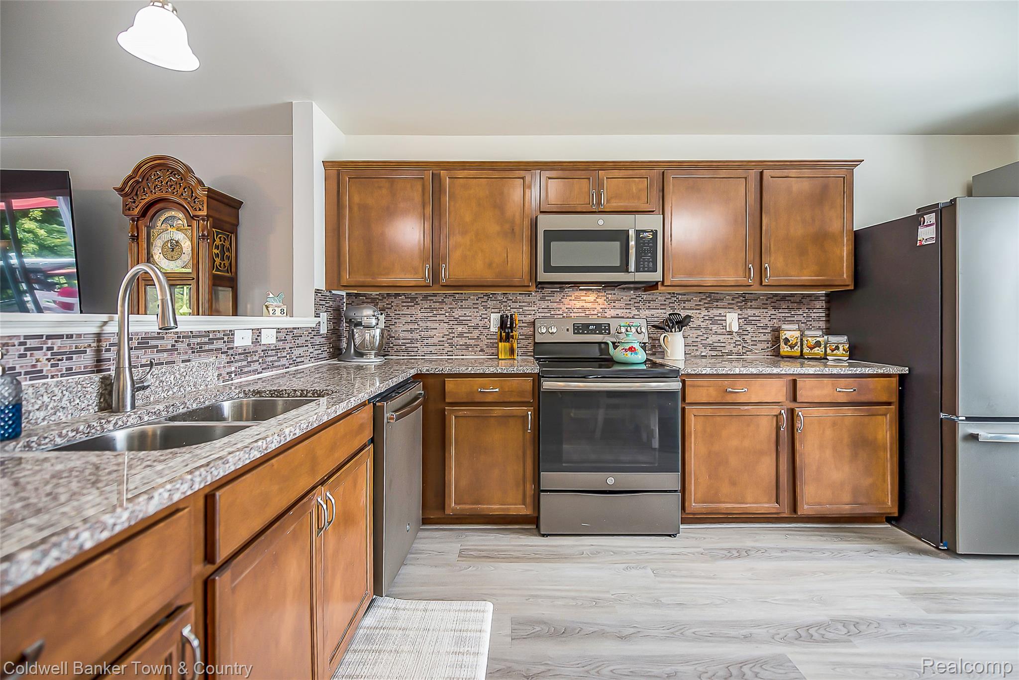 8614 Swartz River Drive