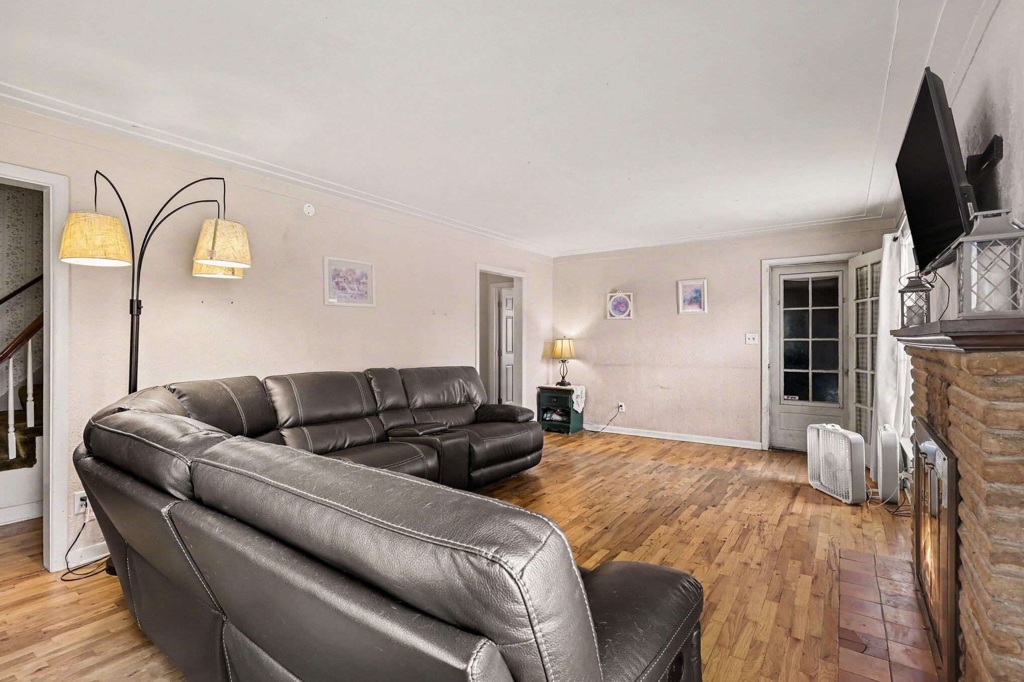 244 S Waverly Road