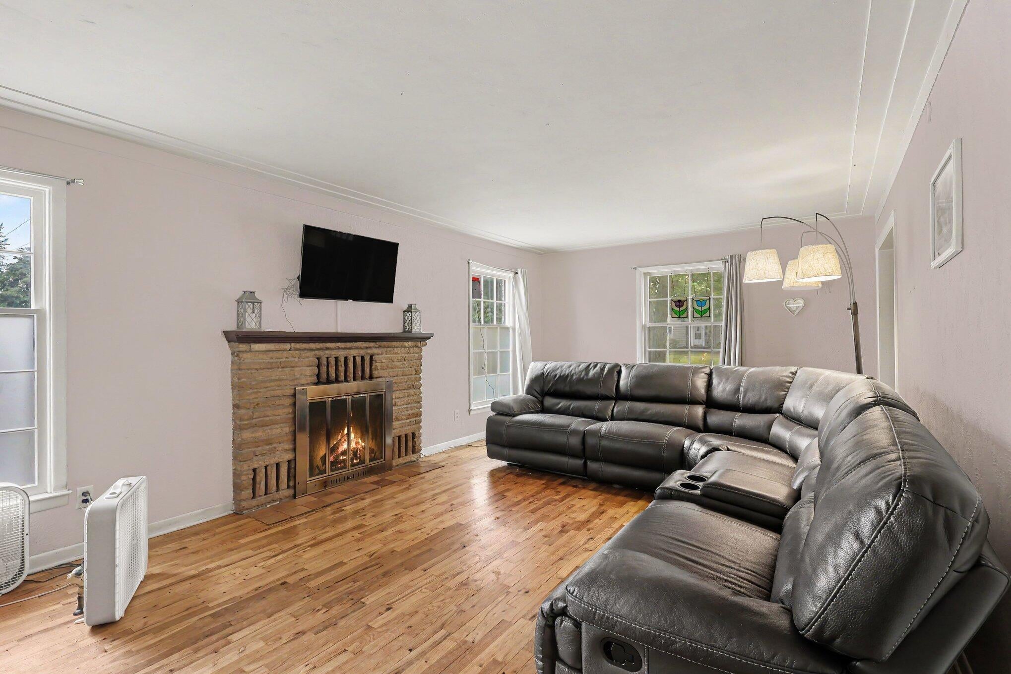 244 S Waverly Road