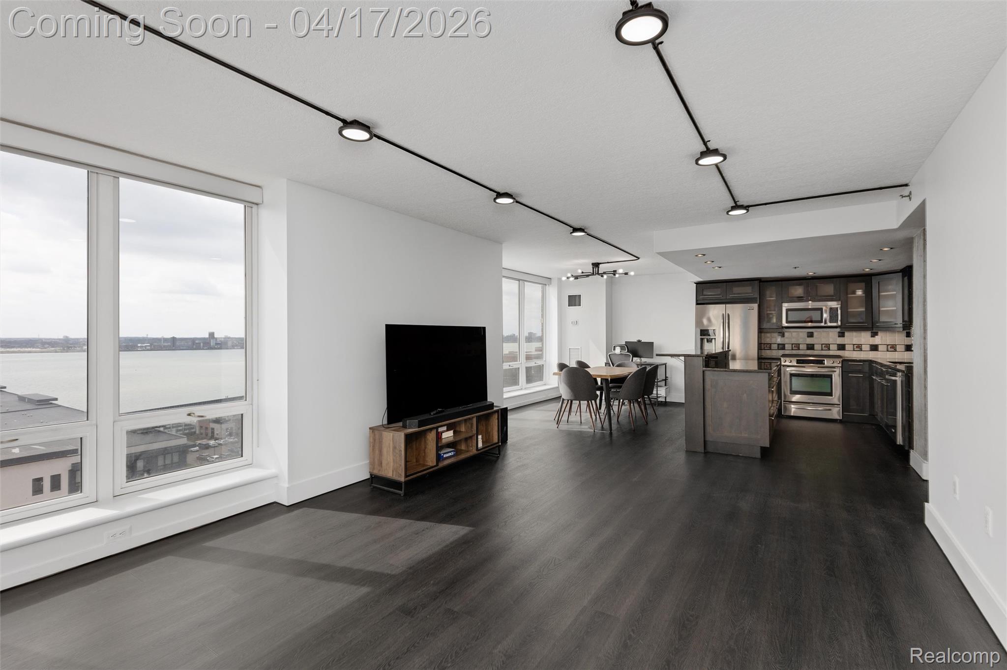 250 E Harbortown Drive 1209