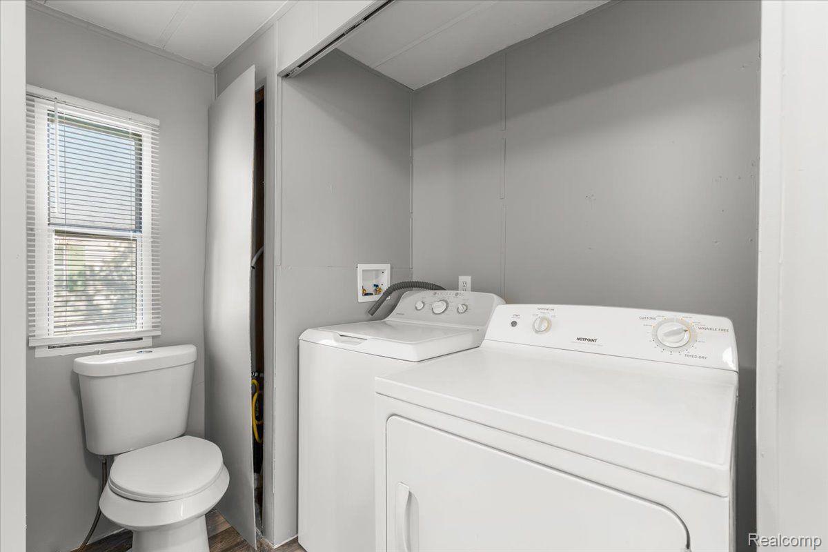 Auburn Hills City, Michigan 48326, United States, 3 Bedrooms Bedrooms, ,2 BathroomsBathrooms,Residential,Active,128401