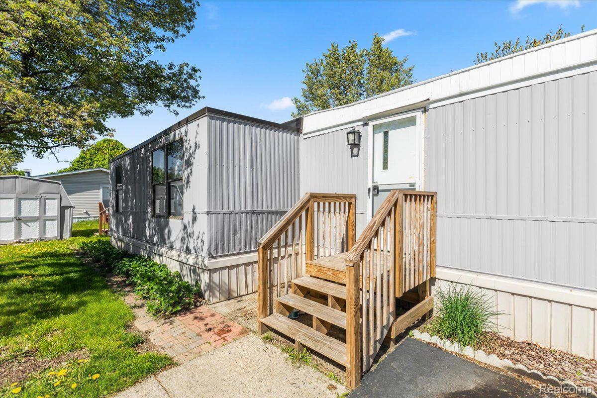 Auburn Hills City, Michigan 48326, United States, 3 Bedrooms Bedrooms, ,2 BathroomsBathrooms,Residential,Active,128401