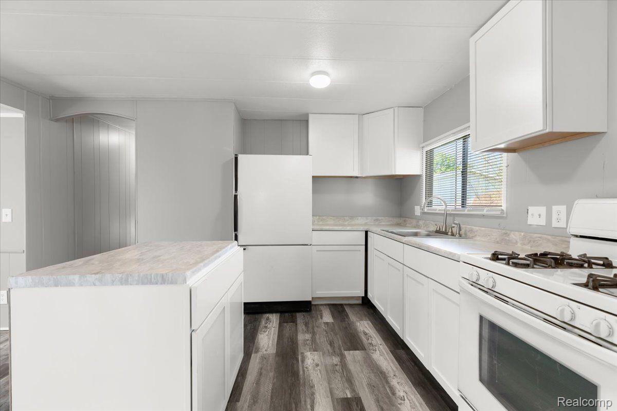 Auburn Hills City, Michigan 48326, United States, 3 Bedrooms Bedrooms, ,2 BathroomsBathrooms,Residential,Active,128401