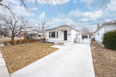 22620 Raven Avenue Eastpointe City MI 48021