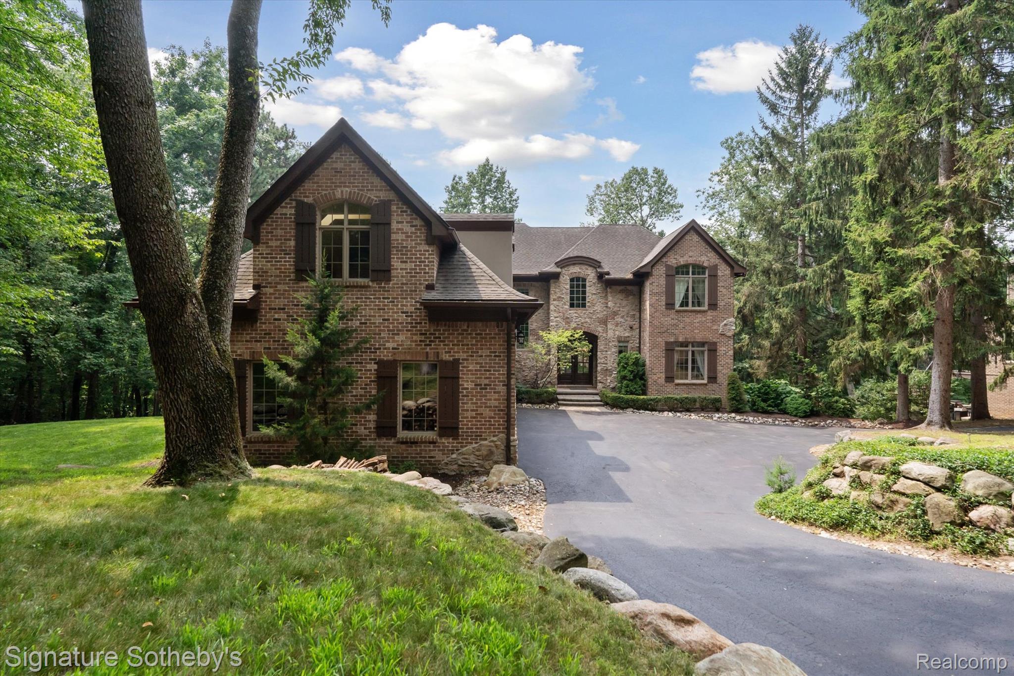 6184 Kingsley Court