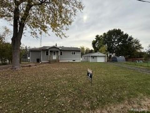 1096 Harding Drive Grand Blanc City MI 48507