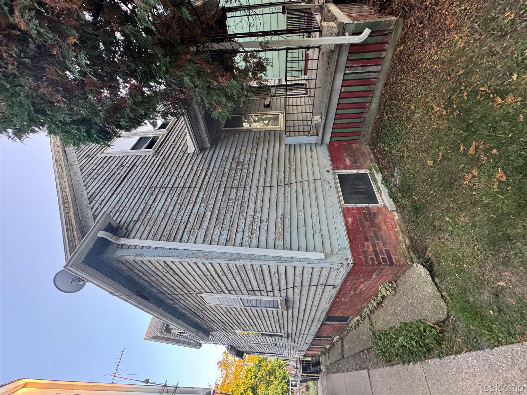 3542 E Kirby Street