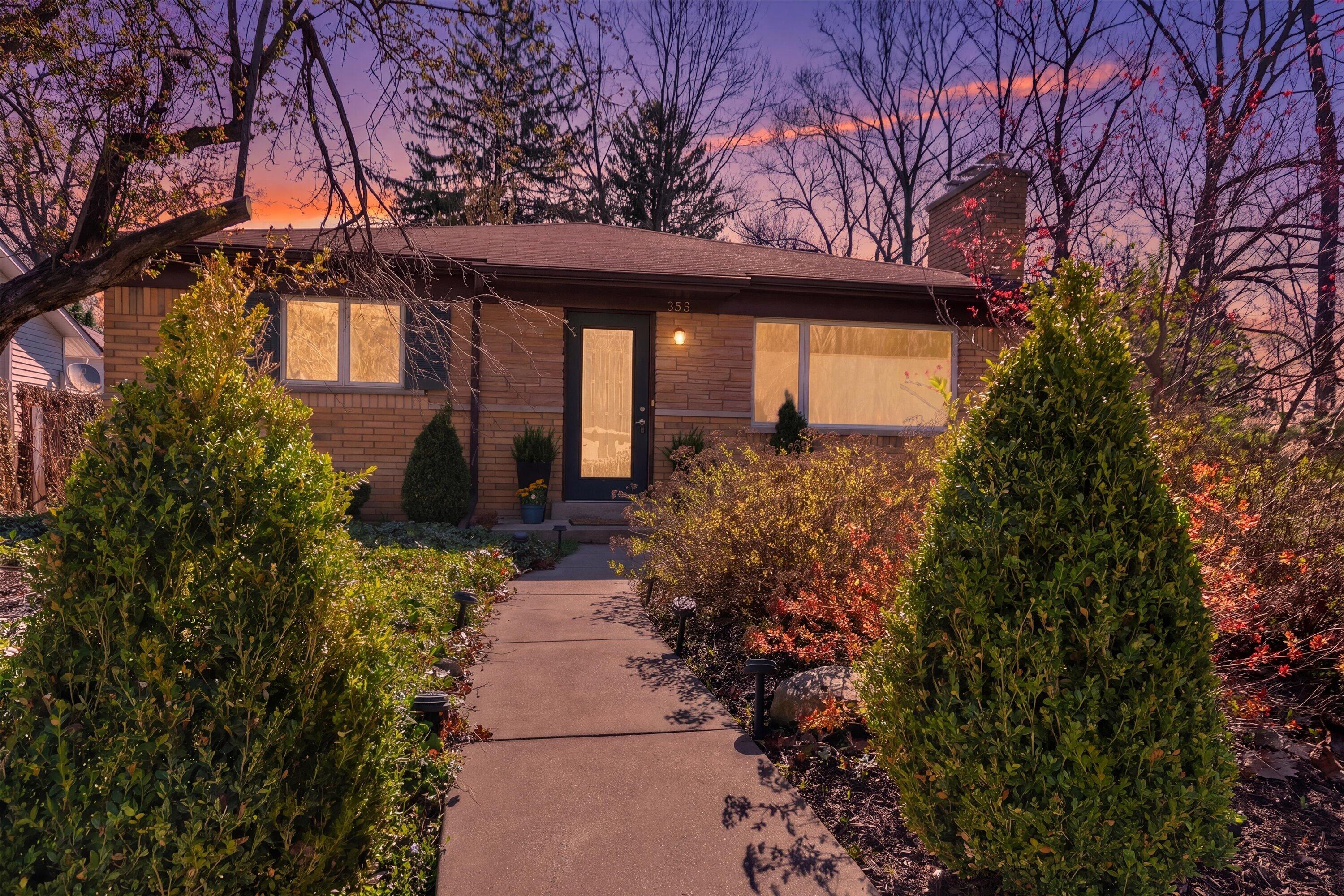 385 Hazelwood Avenue