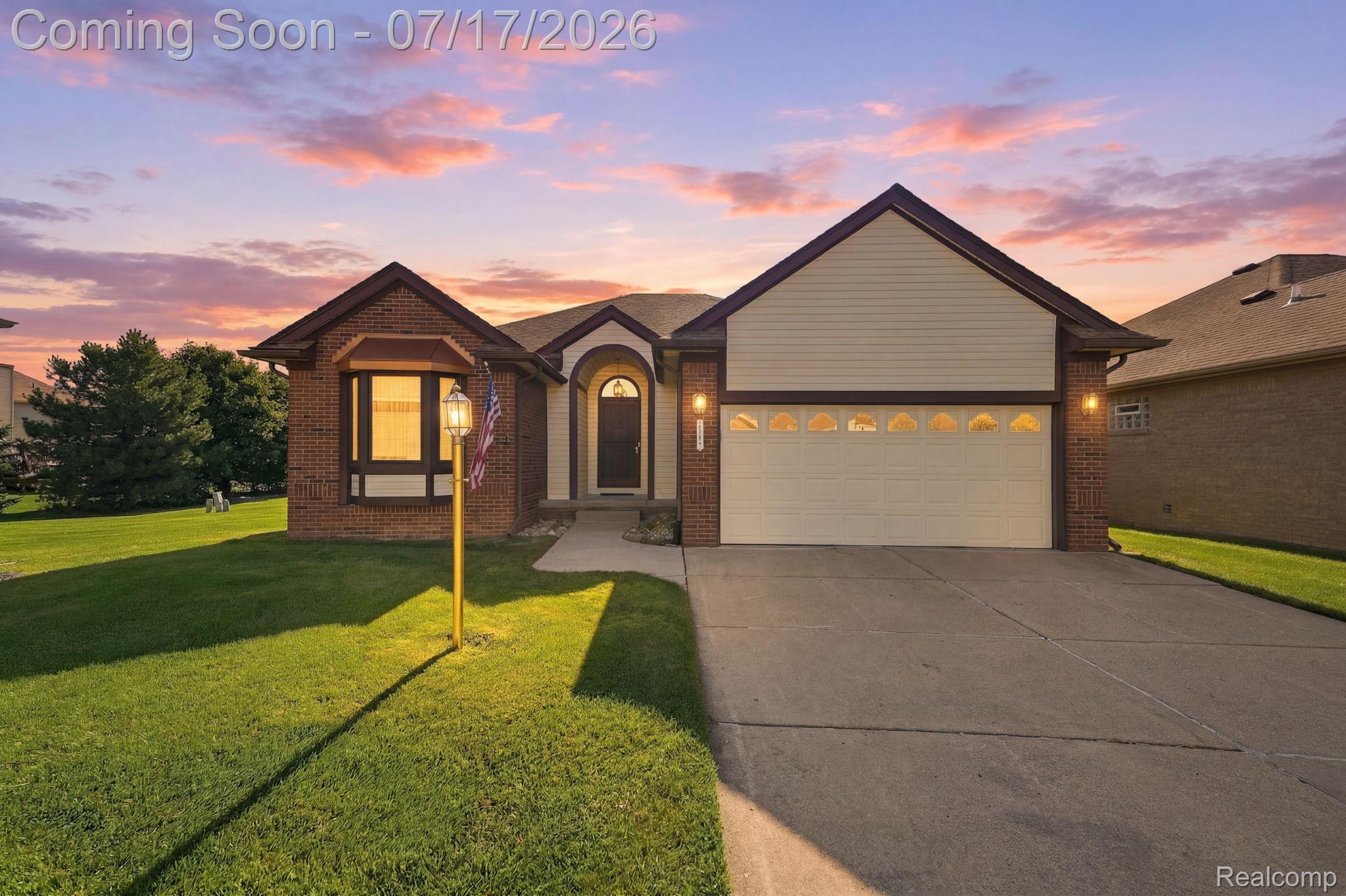 1-web-or-mls-36464_Perfecta_Ct_Clinton_Township_MI_48035_001.jpg