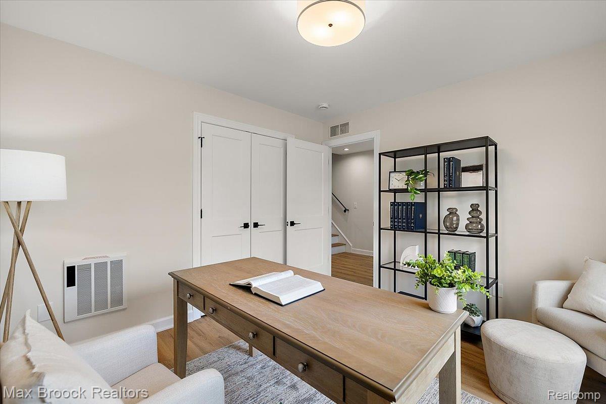 386 Notre Dame Street