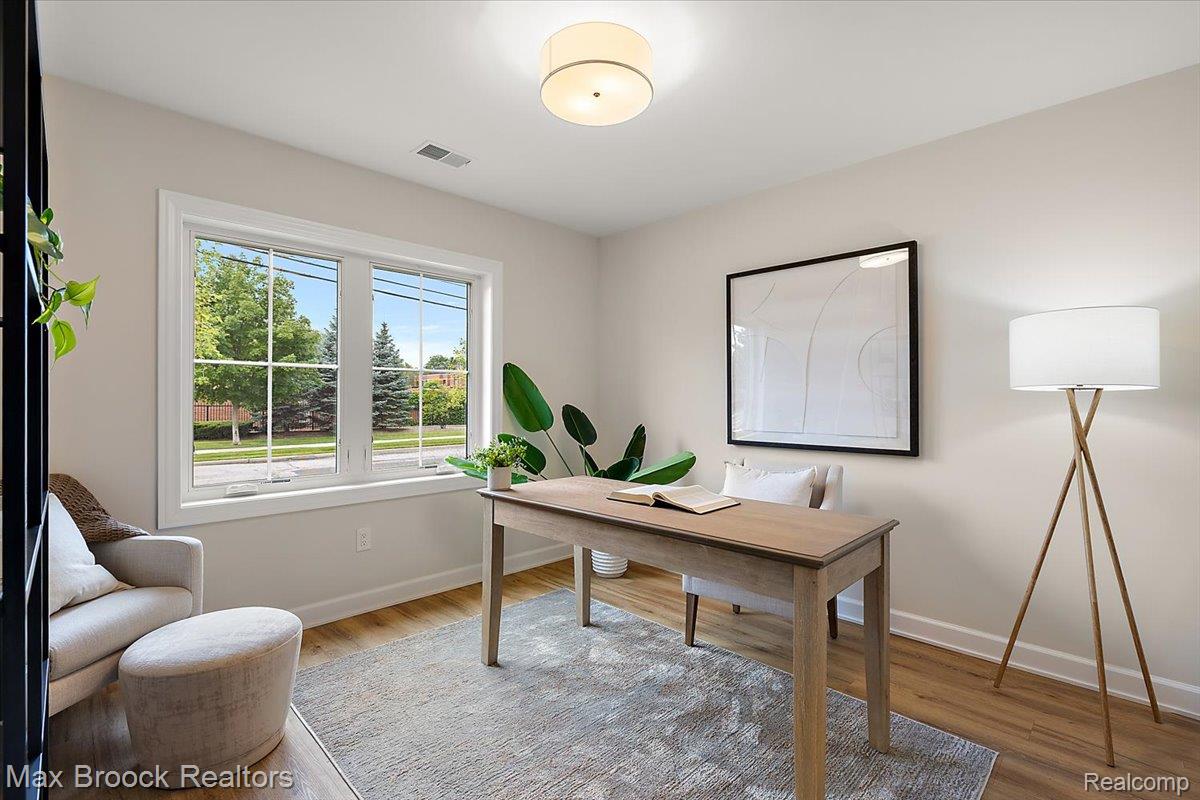 386 Notre Dame Street