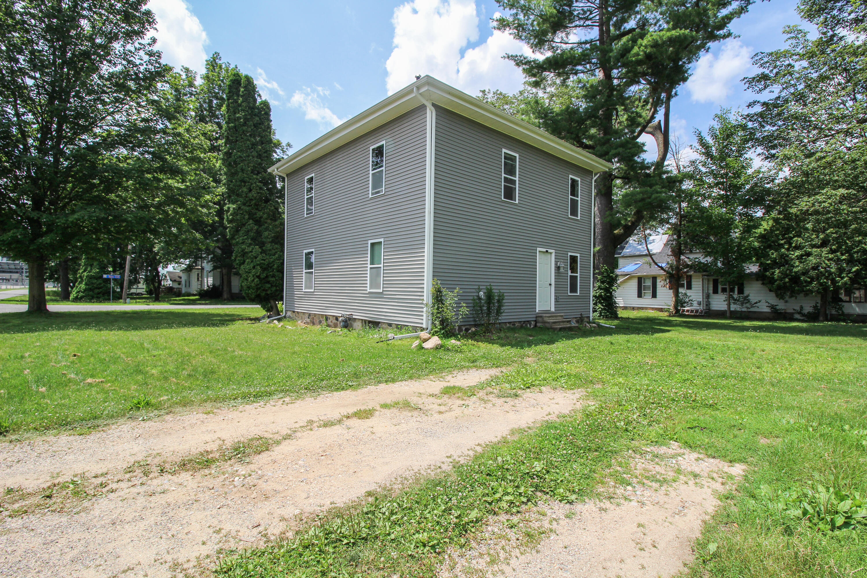 335 E Burr Oak Street