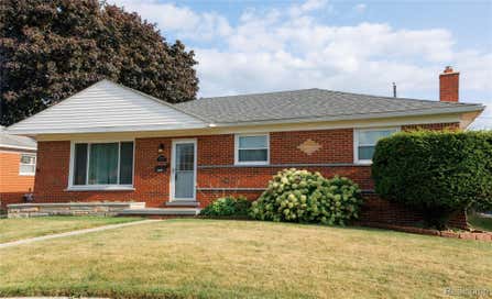 11096 Busch Avenue Warren City MI 48089