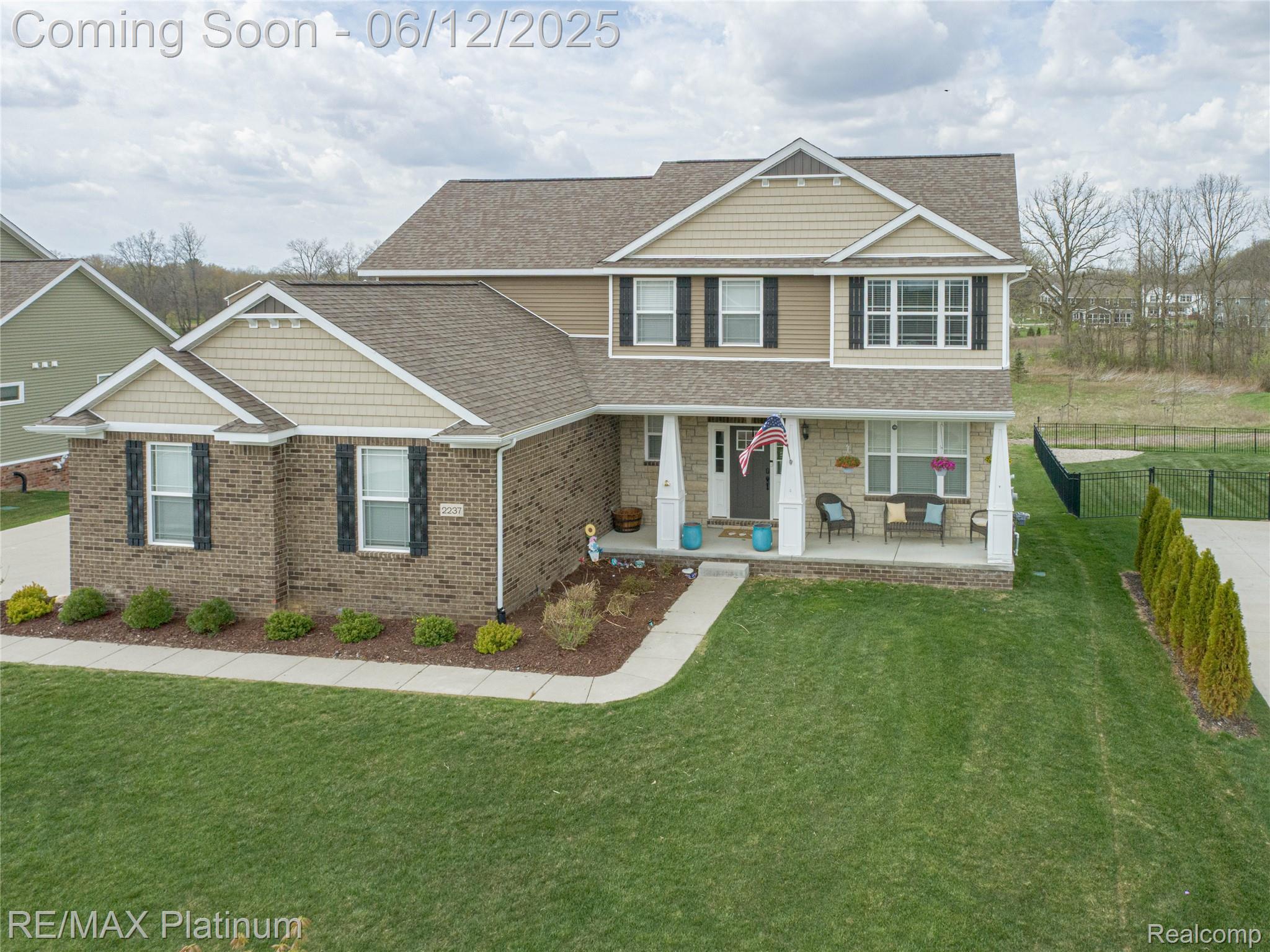 2237 WALNUT VIEW Drive