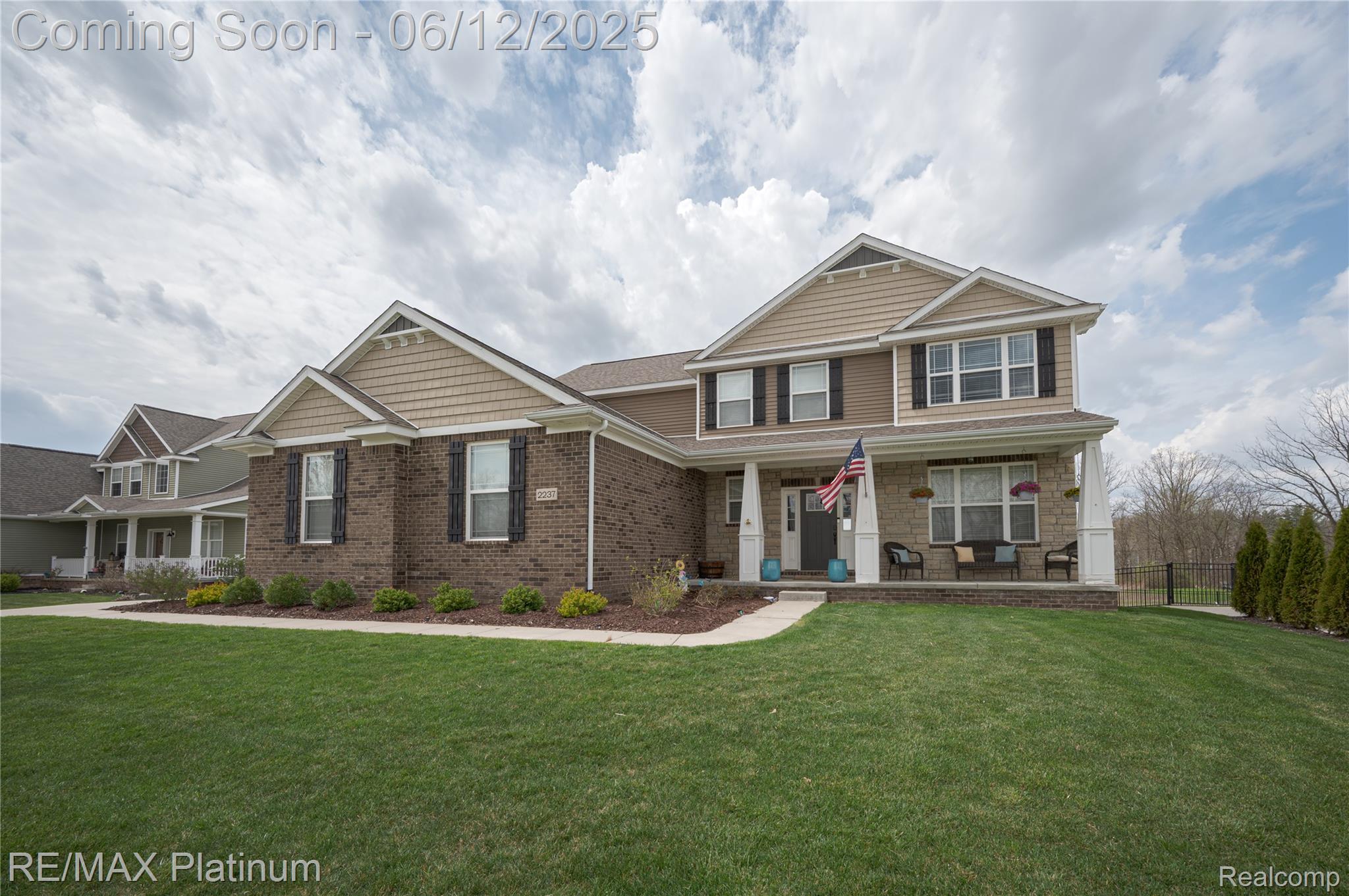 2237 WALNUT VIEW Drive