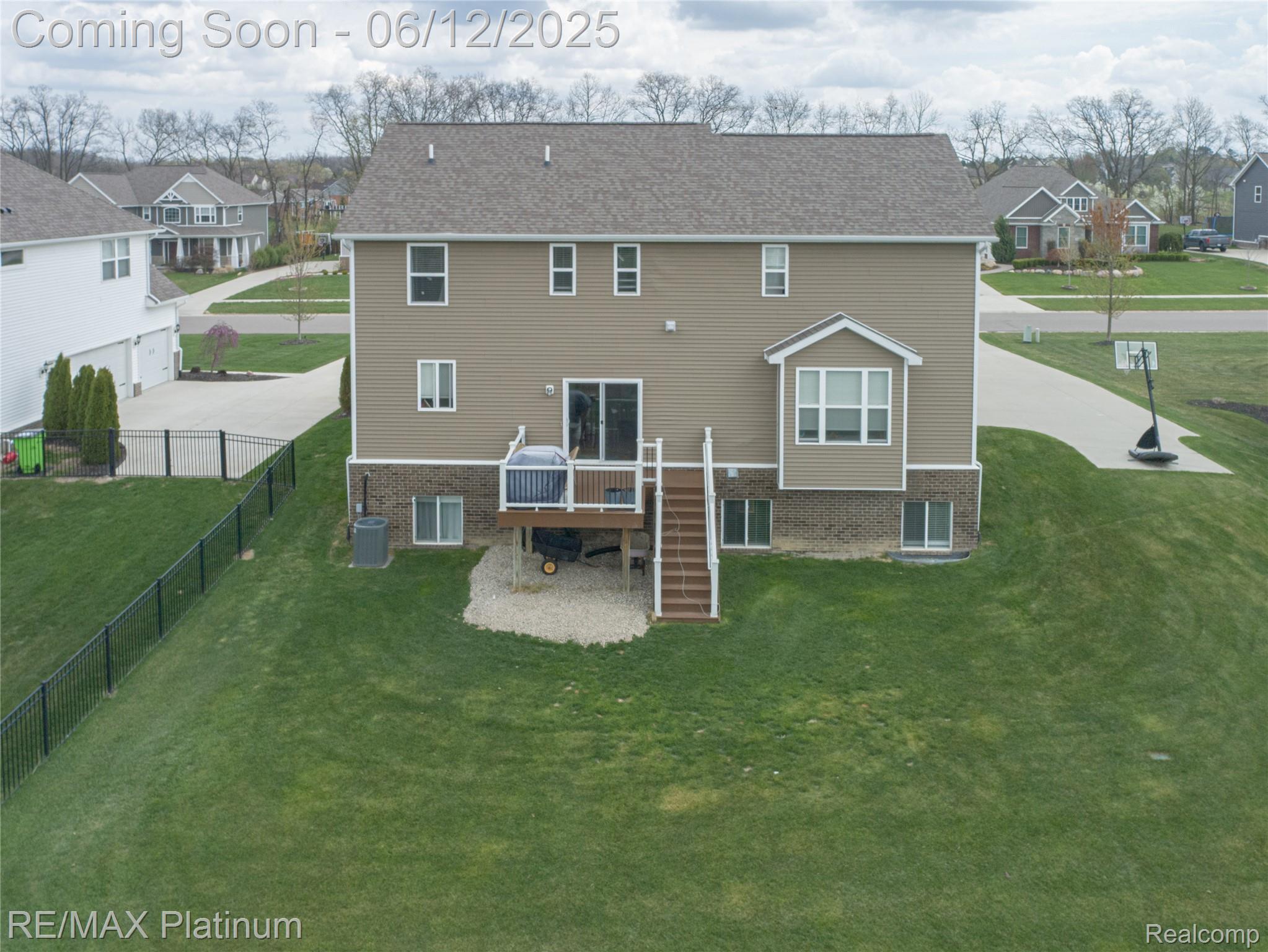2237 WALNUT VIEW Drive