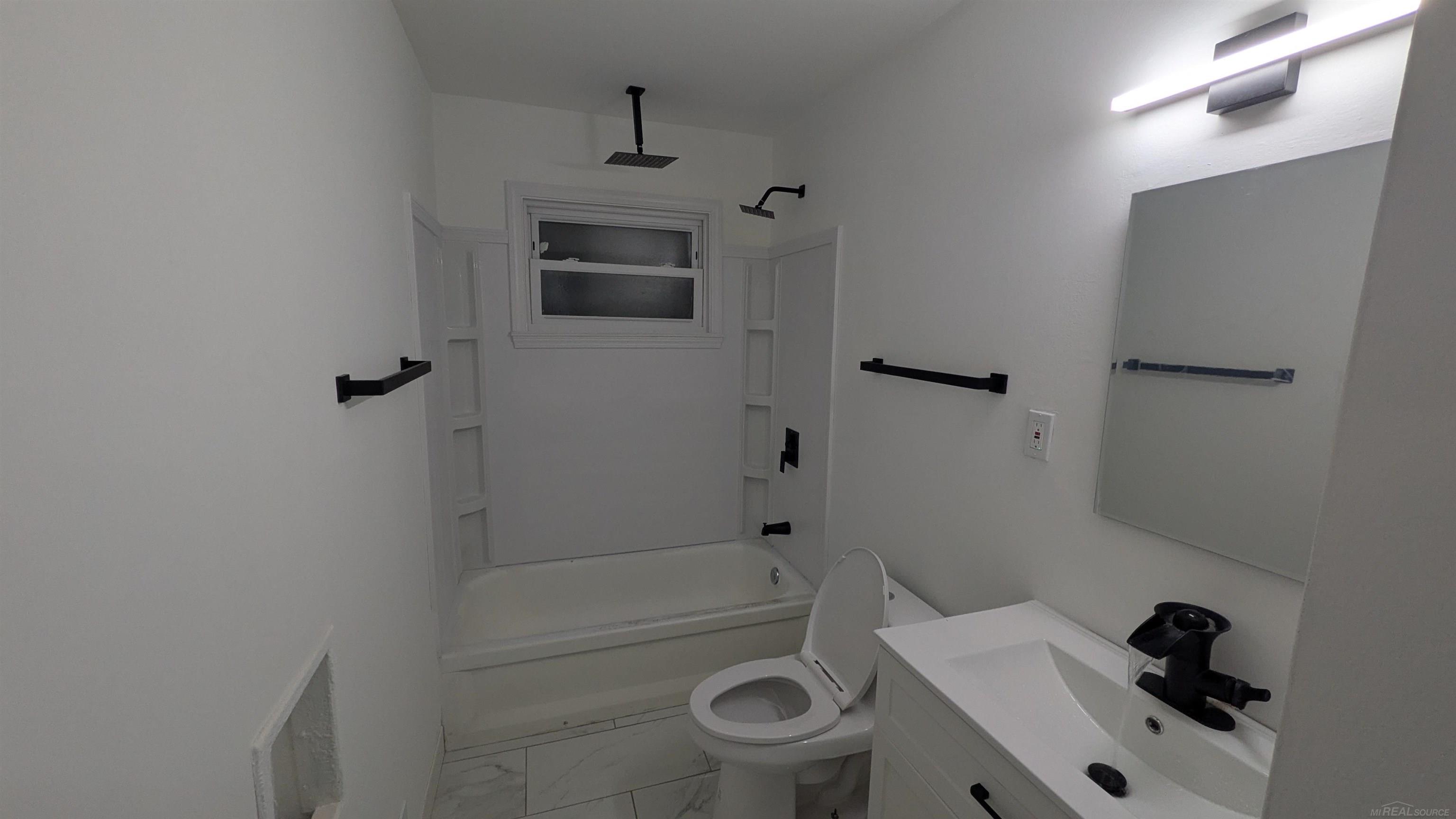 337 W Woodruff Avenue