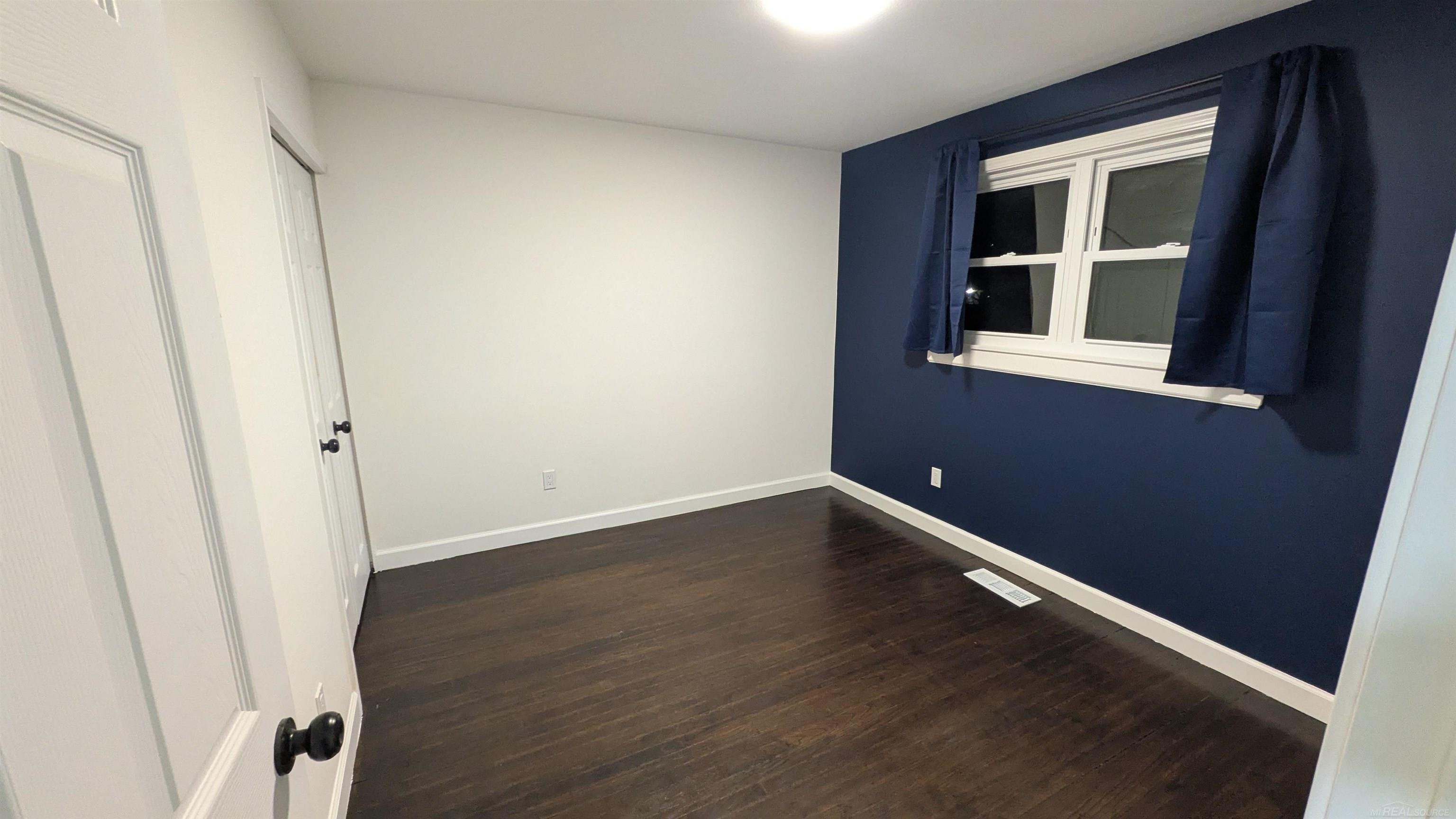 337 W Woodruff Avenue