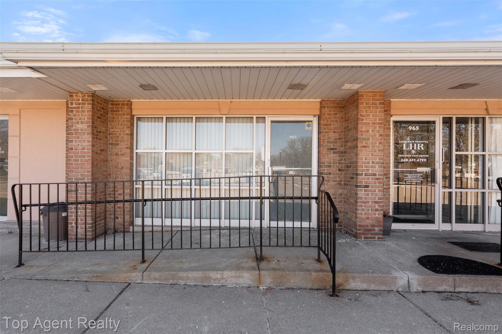 967 Oakwood Drive 967