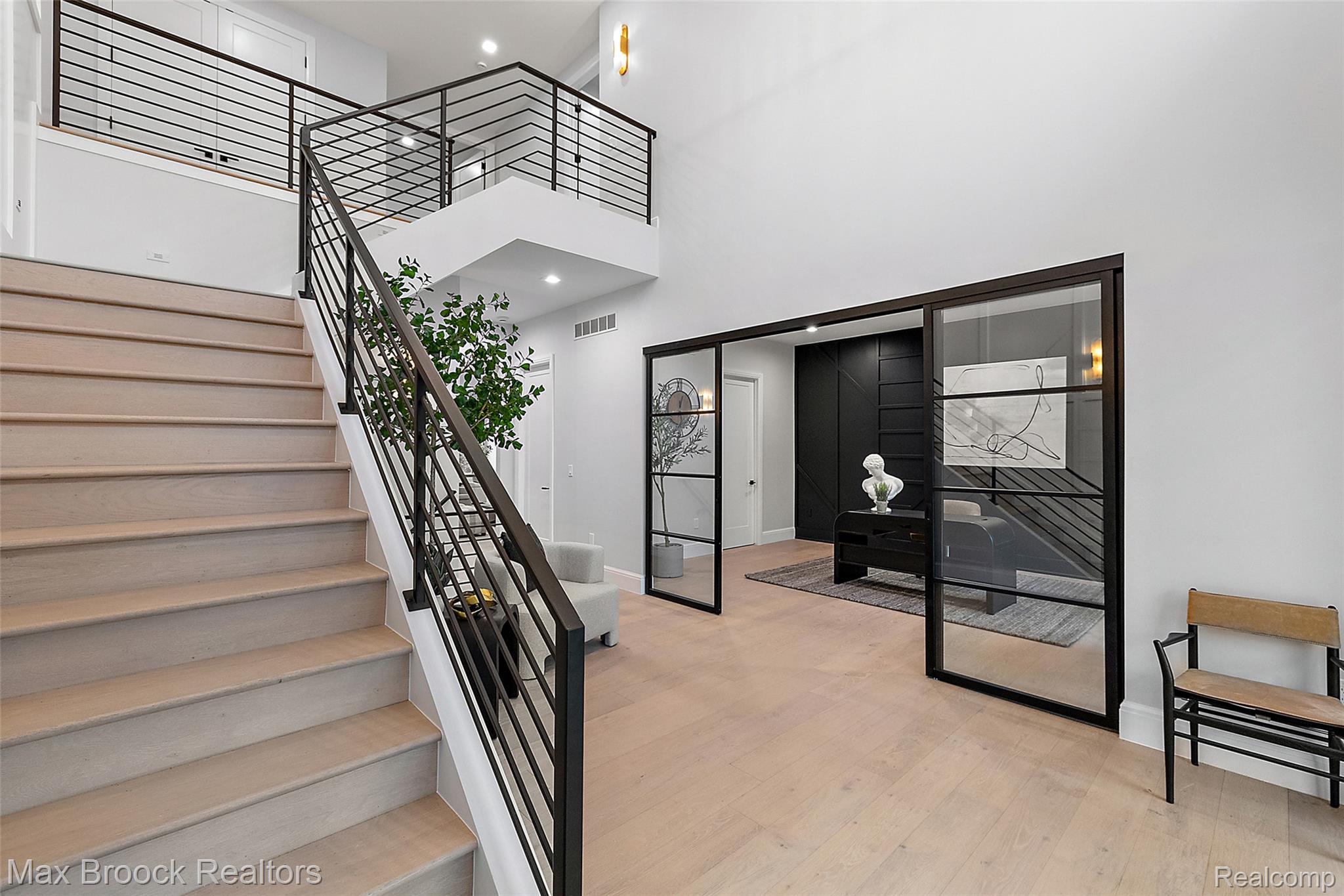 1541 Shipman Blvd.