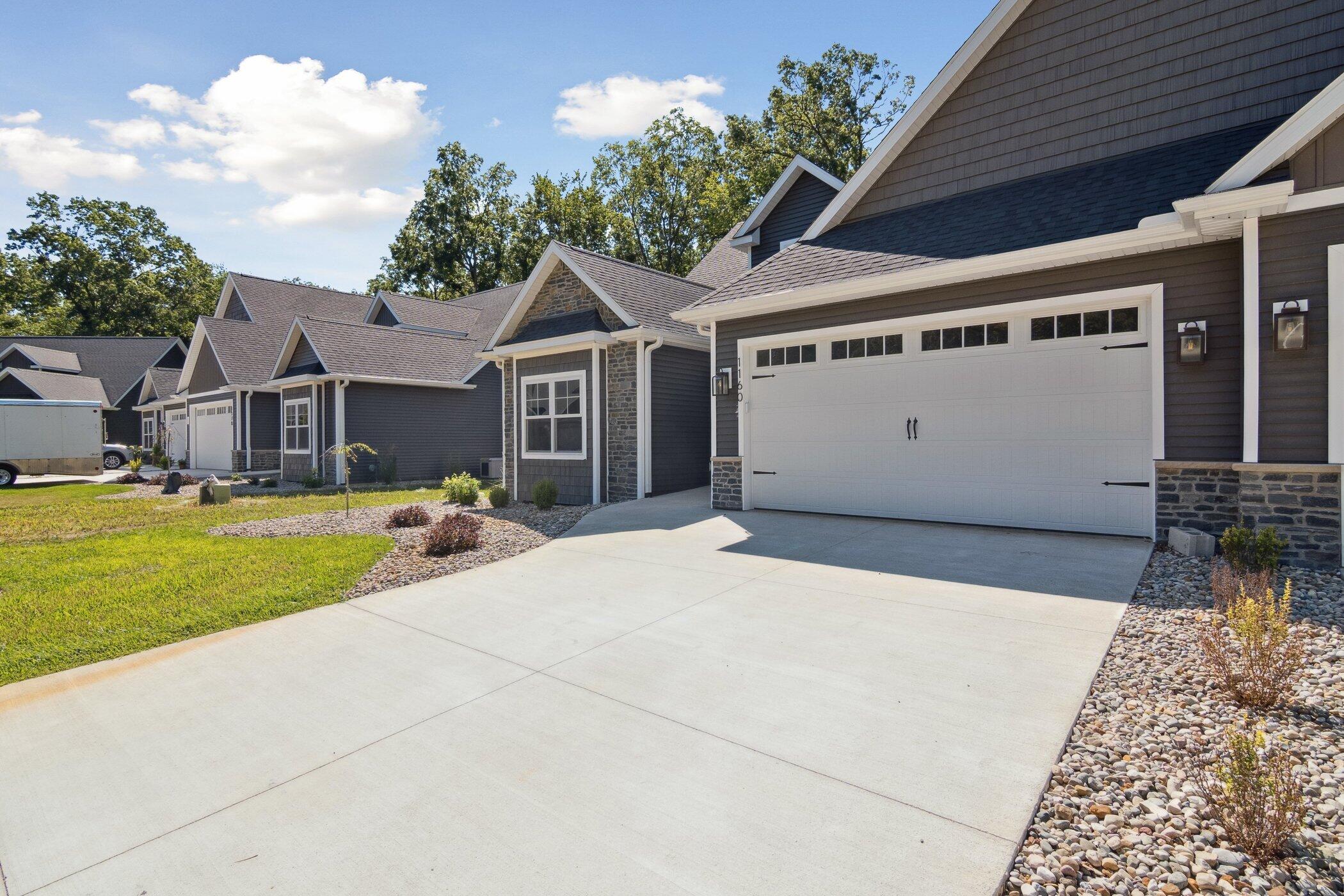 1160 Lochaven Circle