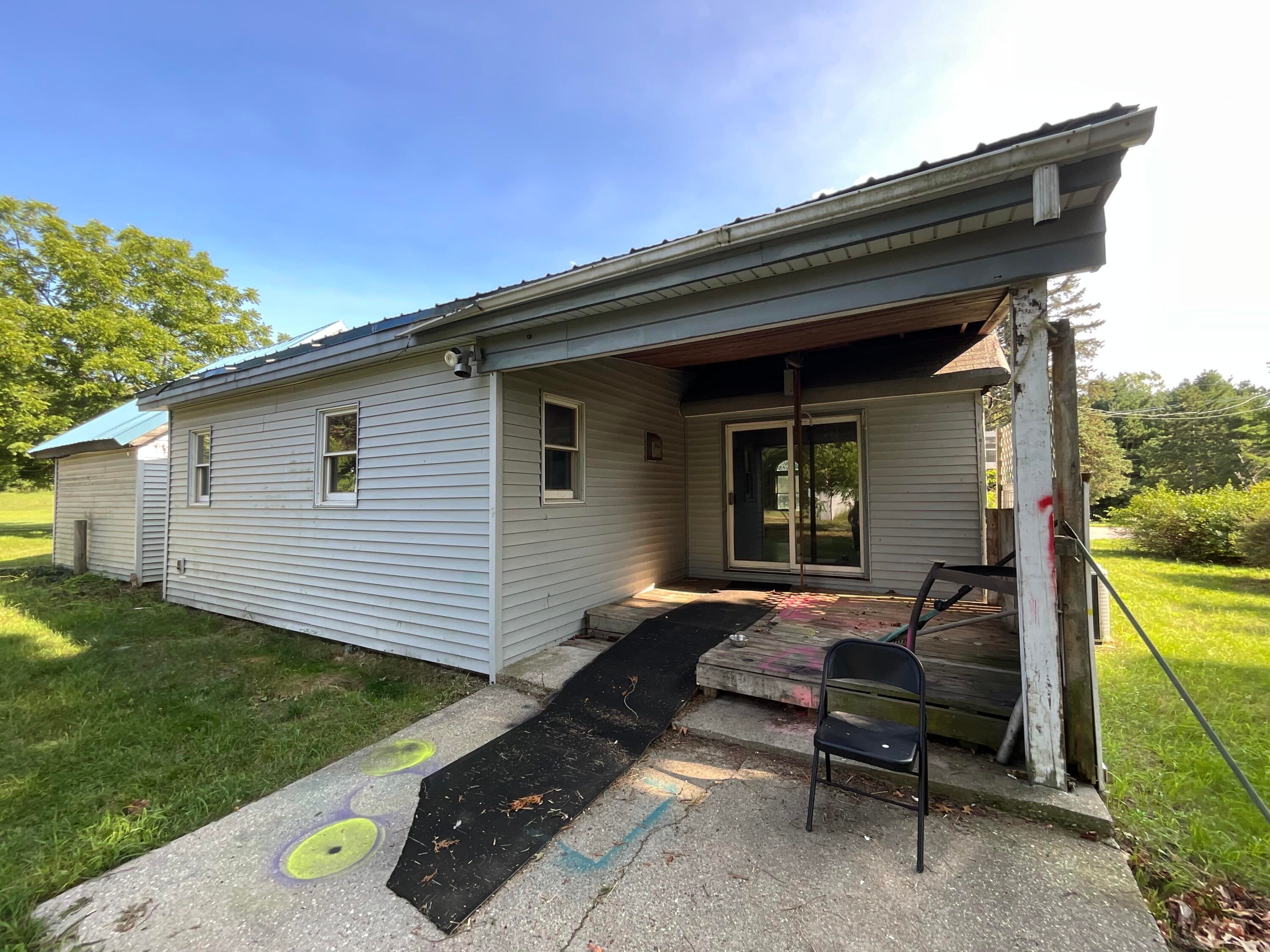 2031 10 Mile Road NE