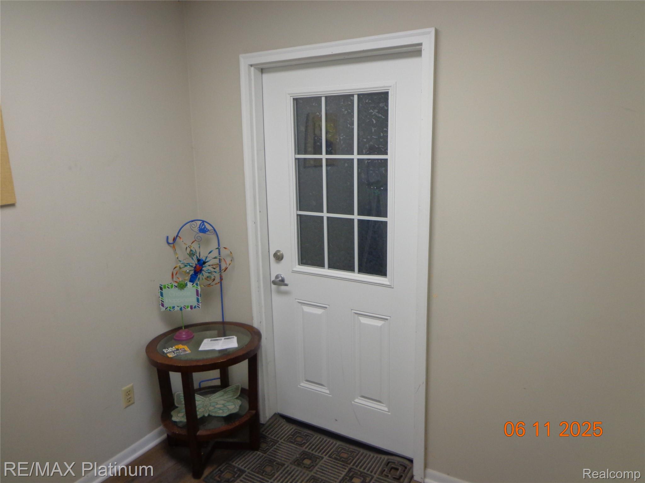 3554 Avon Street 1st floor