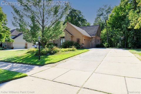 6481 Basswood Drive Troy City MI 48098