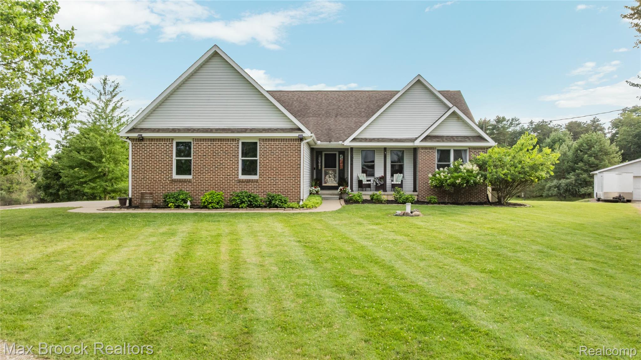 3054 Emery Lane