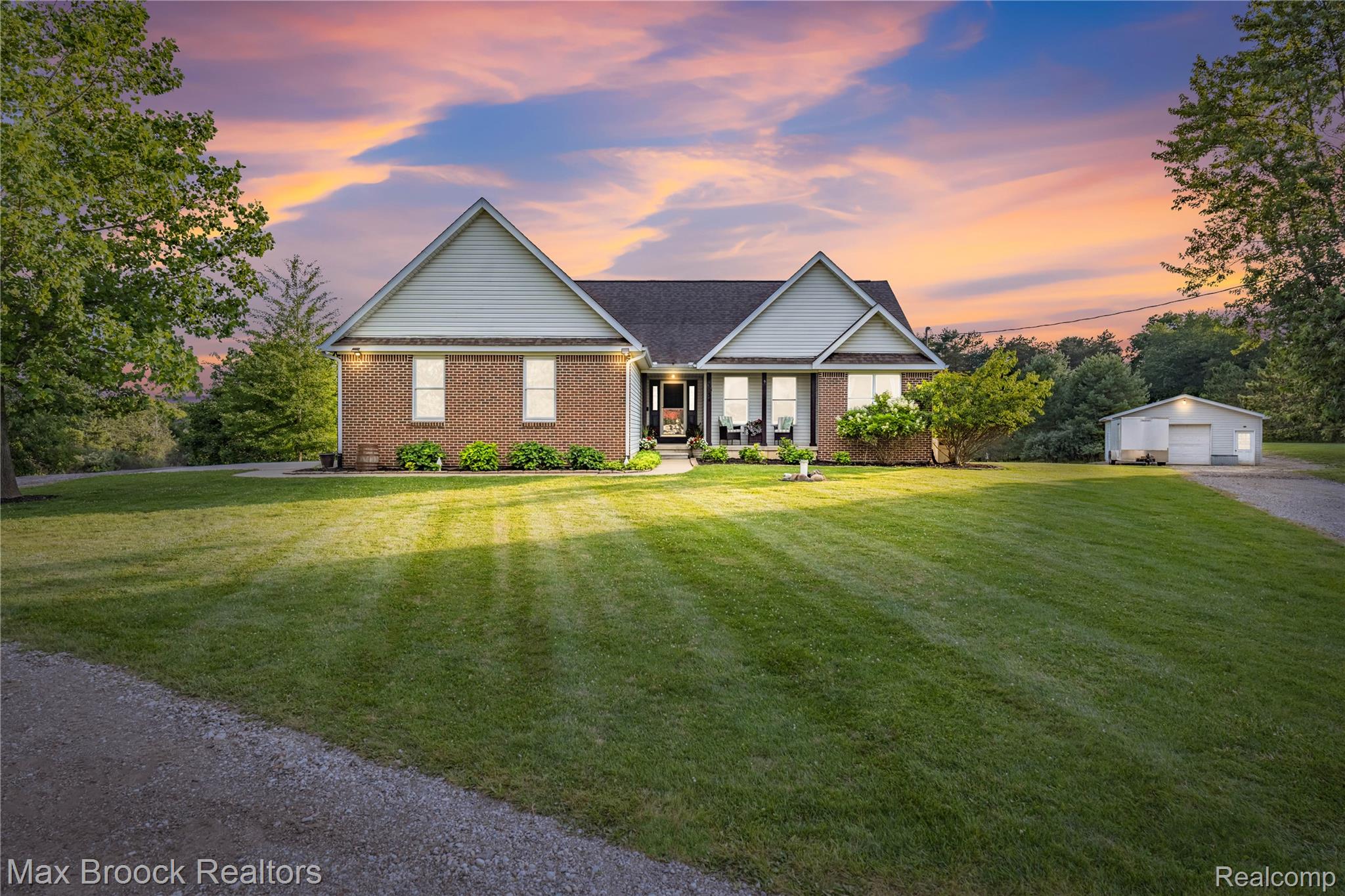 3054 Emery Lane