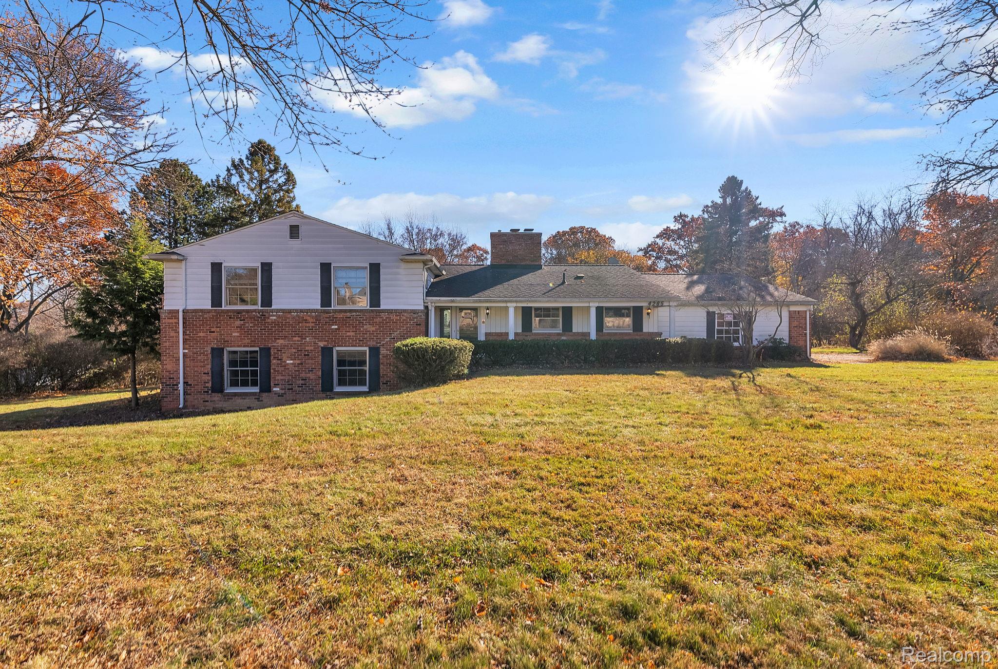 4265 Pine Tree Trail