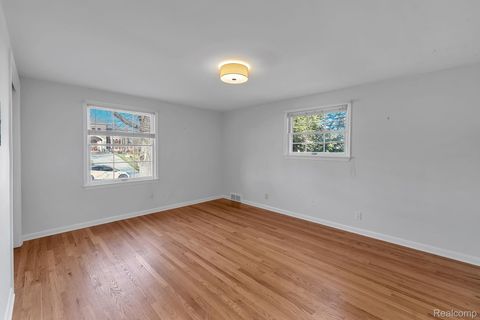 Tiny photo for 4265 Pine Tree Trail, Bloomfield Hills City, MI 48302 (MLS # 20251057948)