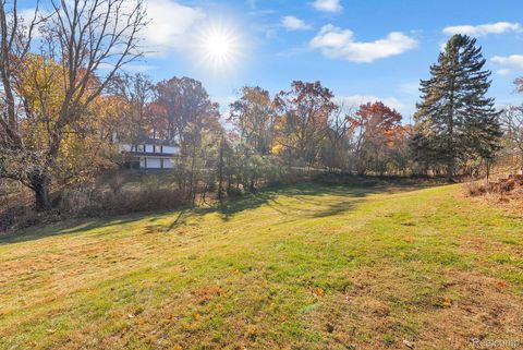 Tiny photo for 4265 Pine Tree Trail, Bloomfield Hills City, MI 48302 (MLS # 20251057948)