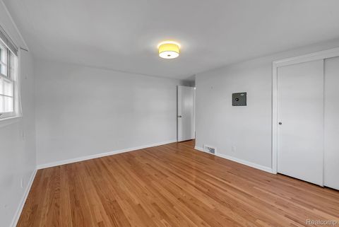 Tiny photo for 4265 Pine Tree Trail, Bloomfield Hills City, MI 48302 (MLS # 20251057948)