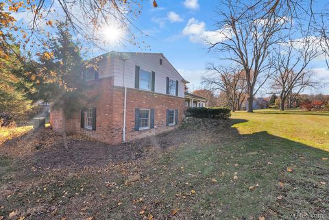 Tiny photo for 4265 Pine Tree Trail, Bloomfield Hills City, MI 48302 (MLS # 20251057948)