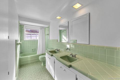 Tiny photo for 4265 Pine Tree Trail, Bloomfield Hills City, MI 48302 (MLS # 20251057948)