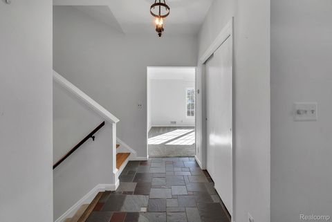 Tiny photo for 4265 Pine Tree Trail, Bloomfield Hills City, MI 48302 (MLS # 20251057948)