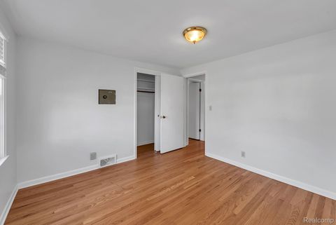 Tiny photo for 4265 Pine Tree Trail, Bloomfield Hills City, MI 48302 (MLS # 20251057948)