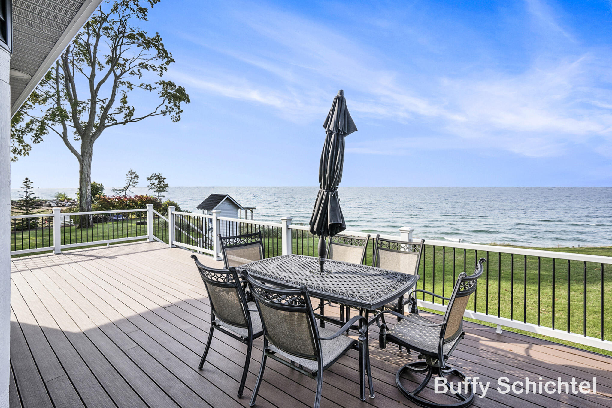 3163 N Scenic Drive