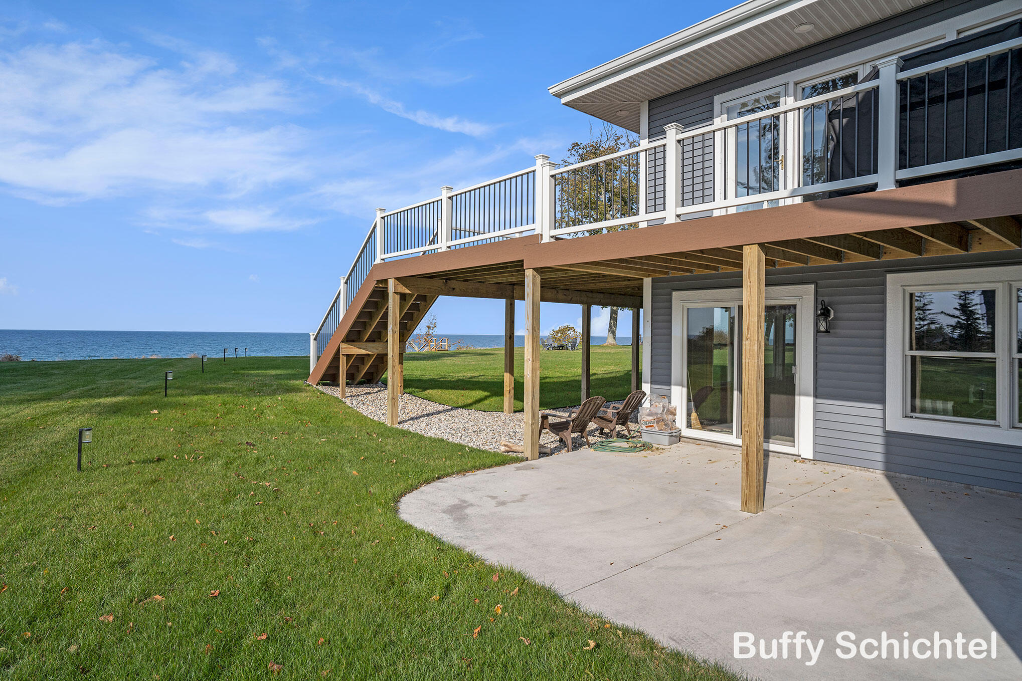 3163 N Scenic Drive