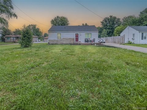 1454 Stephens Avenue Flint Charter Township MI 48507