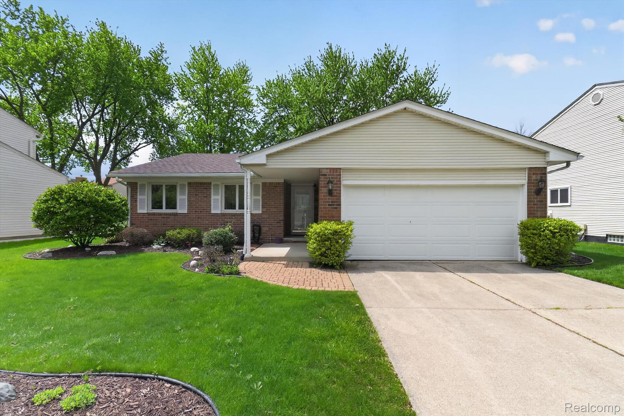 6565 Bostonhill Lane