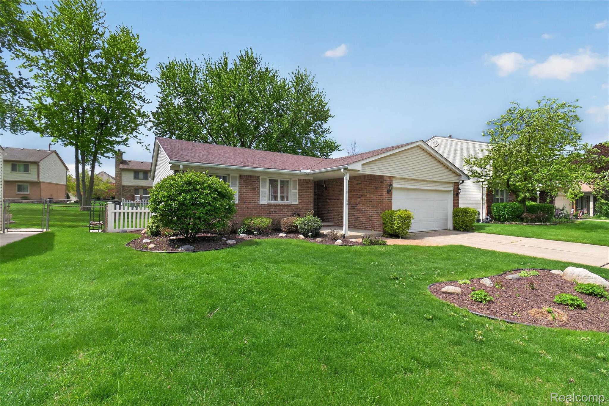 6565 Bostonhill Lane